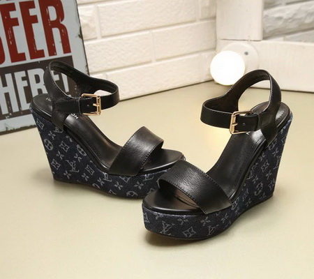 LV Sandals Women--024